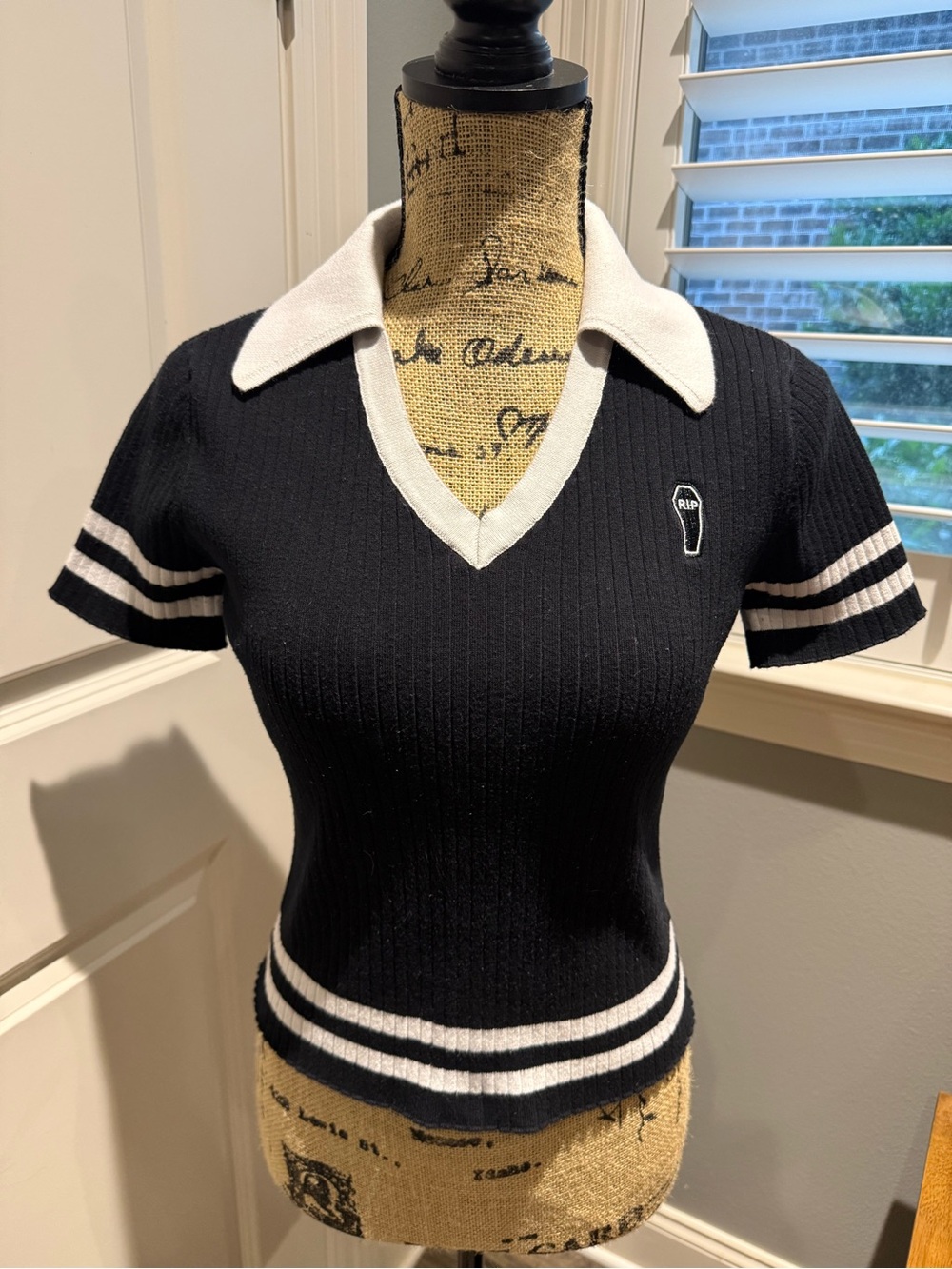 Hot Topic Black and White Short-Sleeve V-Neck Polo Sweater